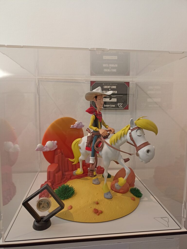 Statuettes de Lucky Luke