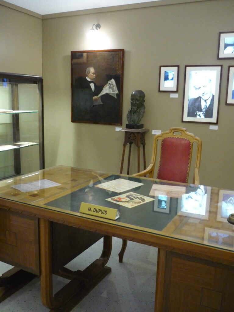 Bureau de monsieur Dupuis