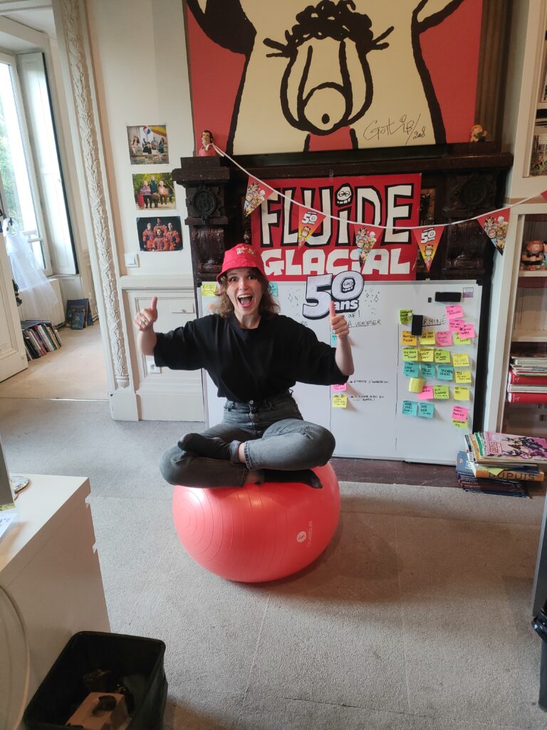 En équilibre sur un ballon pilate