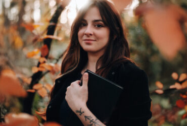 Manon Dubreuil : “À travers le dessin, à travers l’art, on transmet quelque chose”