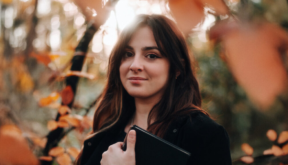 Manon Dubreuil : “À travers le dessin, à travers l’art, on transmet quelque chose”