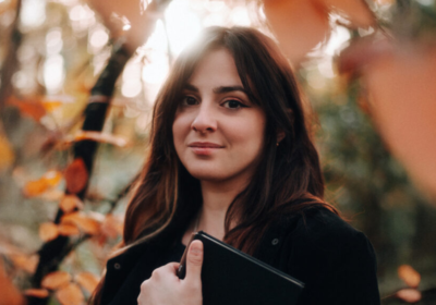 Manon Dubreuil : “À travers le dessin, à travers l’art, on transmet quelque chose”